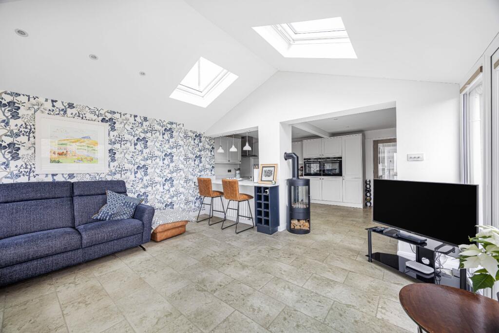 Beeches Road, Charlton Kings, Cheltenham, Gloucestershire, GL53 photo 2