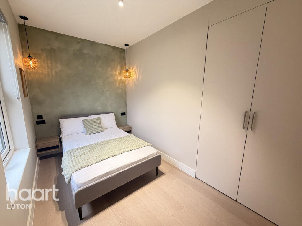 Main image of property: High Town Road, LUTON