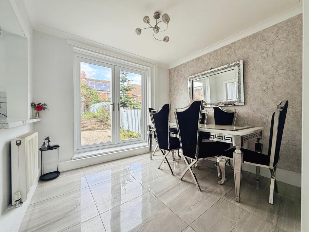 House in Newcastle upon Tyne - View 4