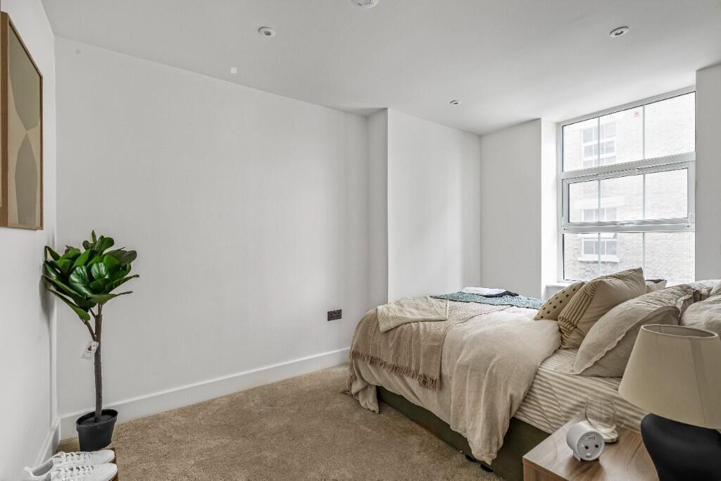 Apartment in London - More