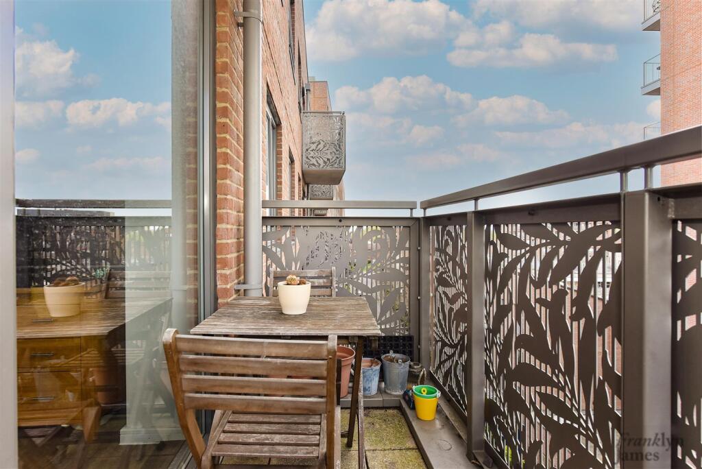 50 Hammersley Road, London - View 5