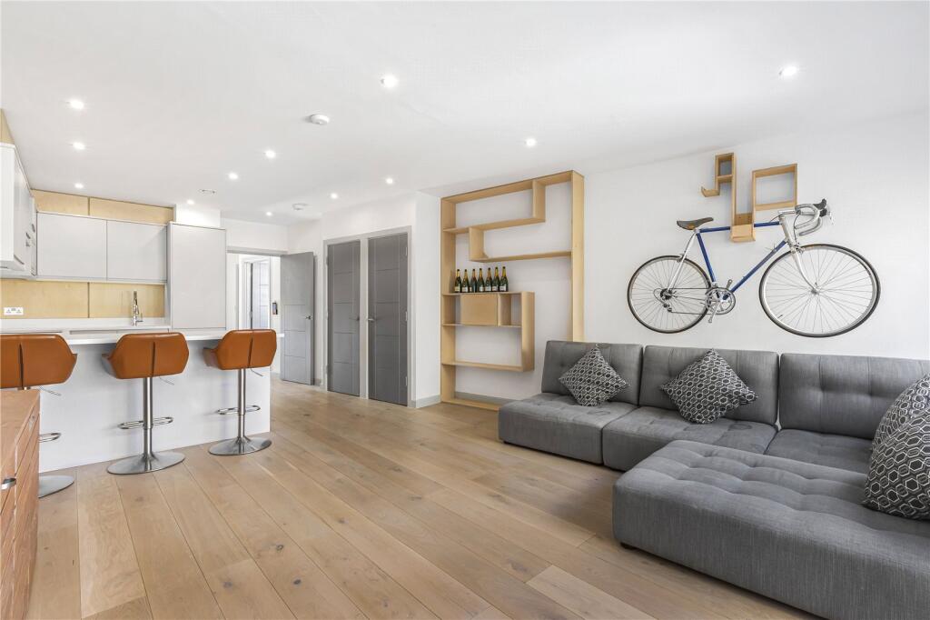 Main image of property: Hoxton Street, Hoxton, N1
