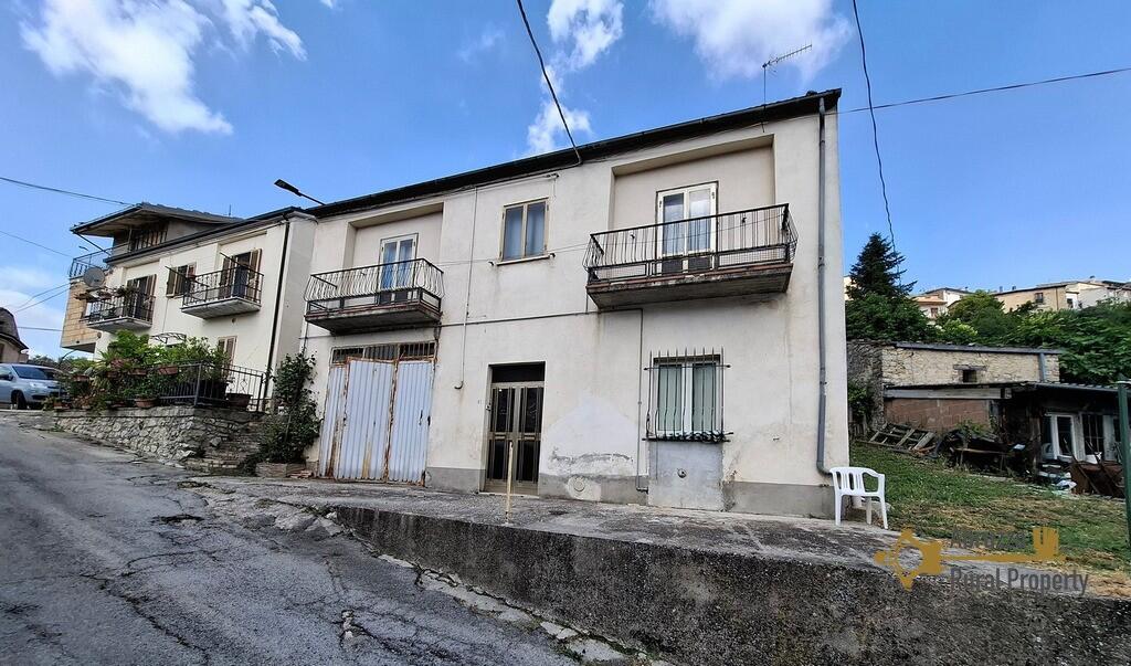 Main image of property: Carunchio, Chieti, Abruzzo
