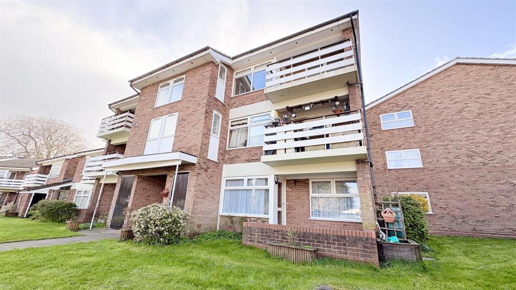 Main image of property: Yardley Wood Road, Birmingham