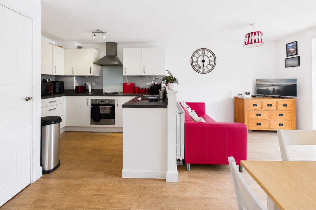 House in Brackley, West Northamptonshire - More