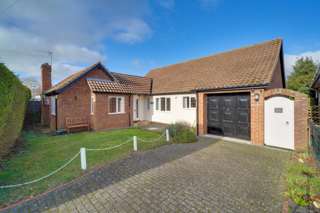 3-bed detached on Marsh Lane, Hemingford Grey, Huntingdon, Cambridgeshire, PE28, £500,000