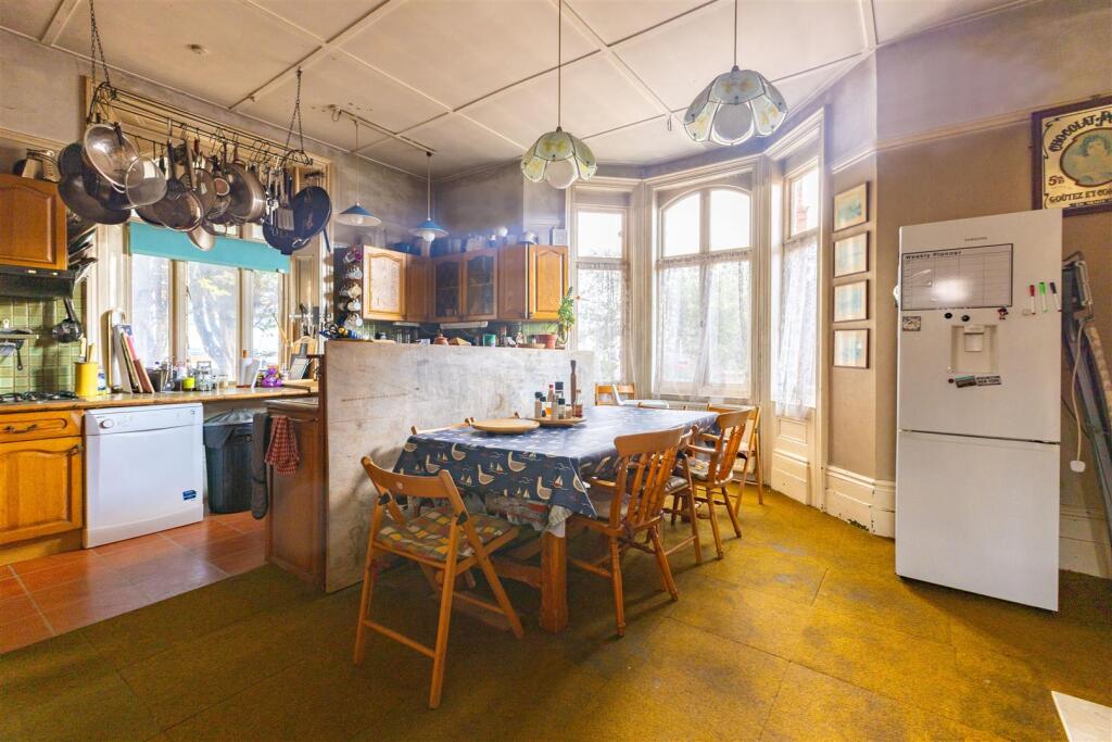 House in Hastings, Broomgrove - View 4