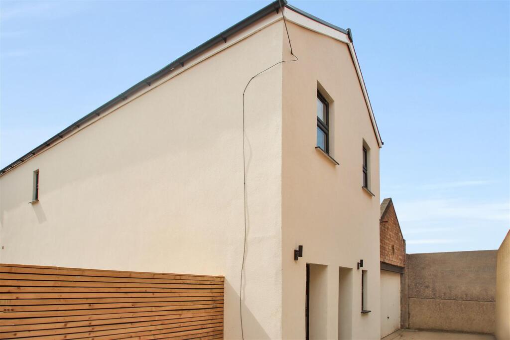 Main image of property: High Street, Rushden