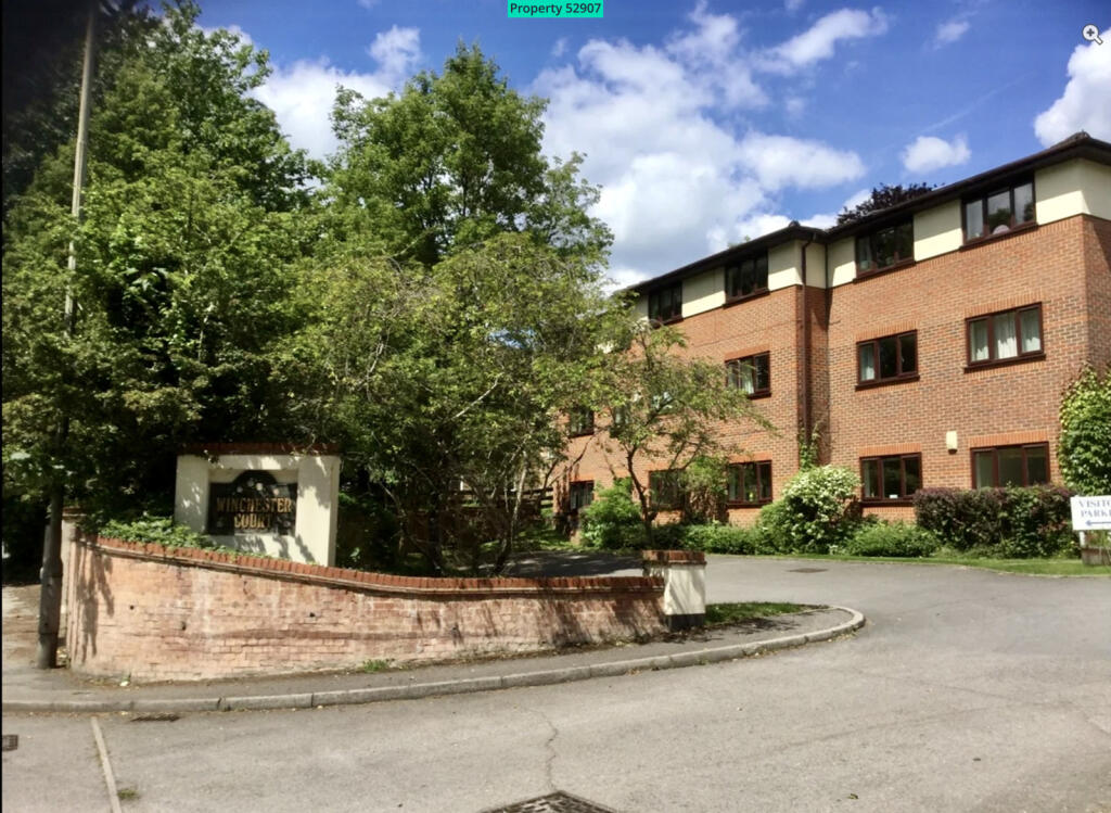 Main image of property: 27 Winchester Court, London Road, High Wycombe, HP11