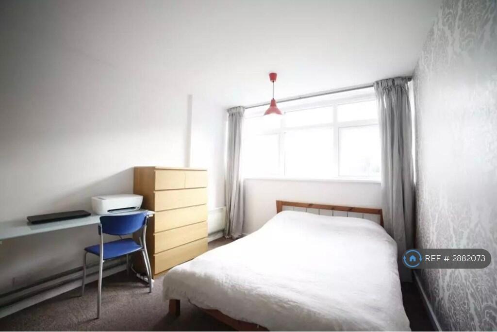 4 bedroom maisonette for rent