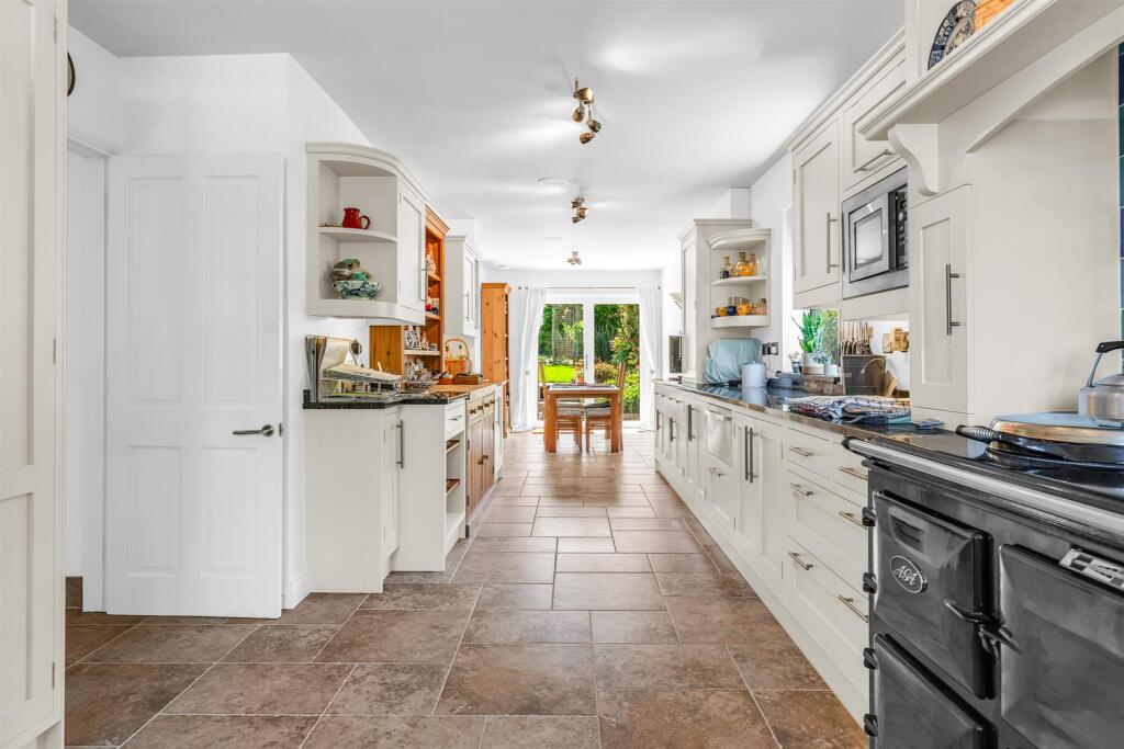 Additional image 6 of Chestnut Walk, Welwyn
