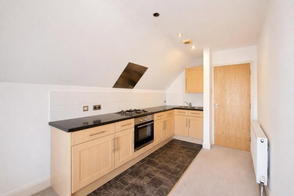 Apartment in Portsmouth - View 3