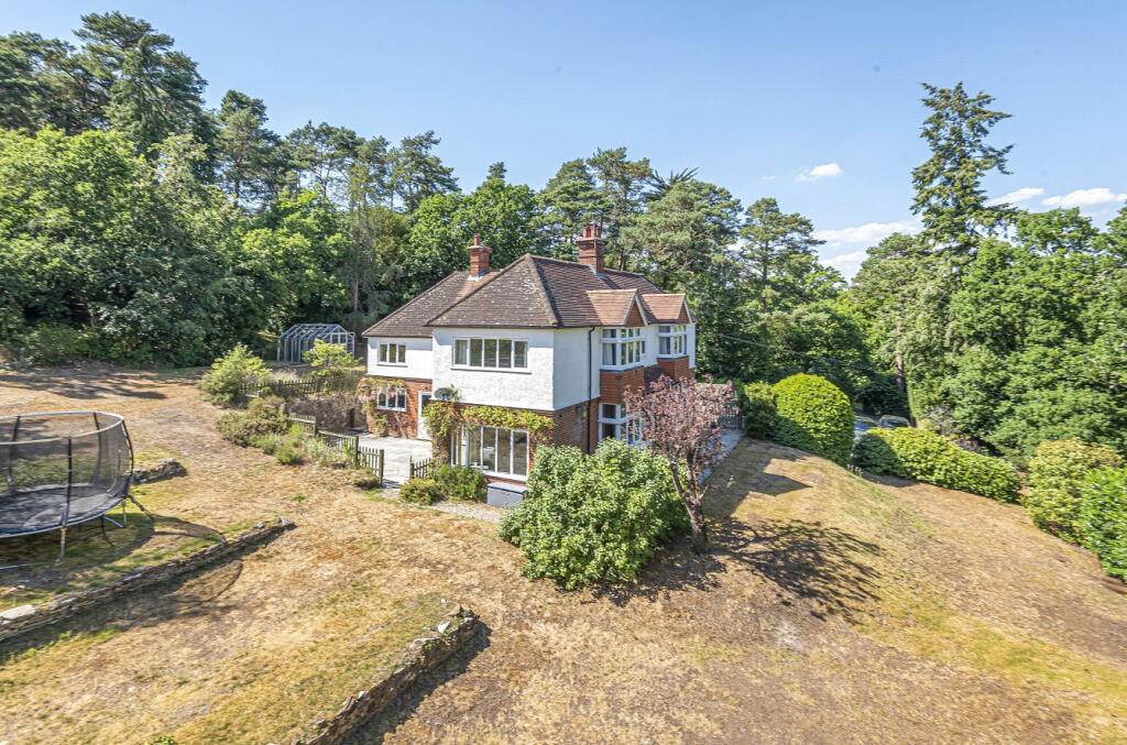Main image of property: Frensham Road, Lower Bourne, Farnham, Surrey, GU10