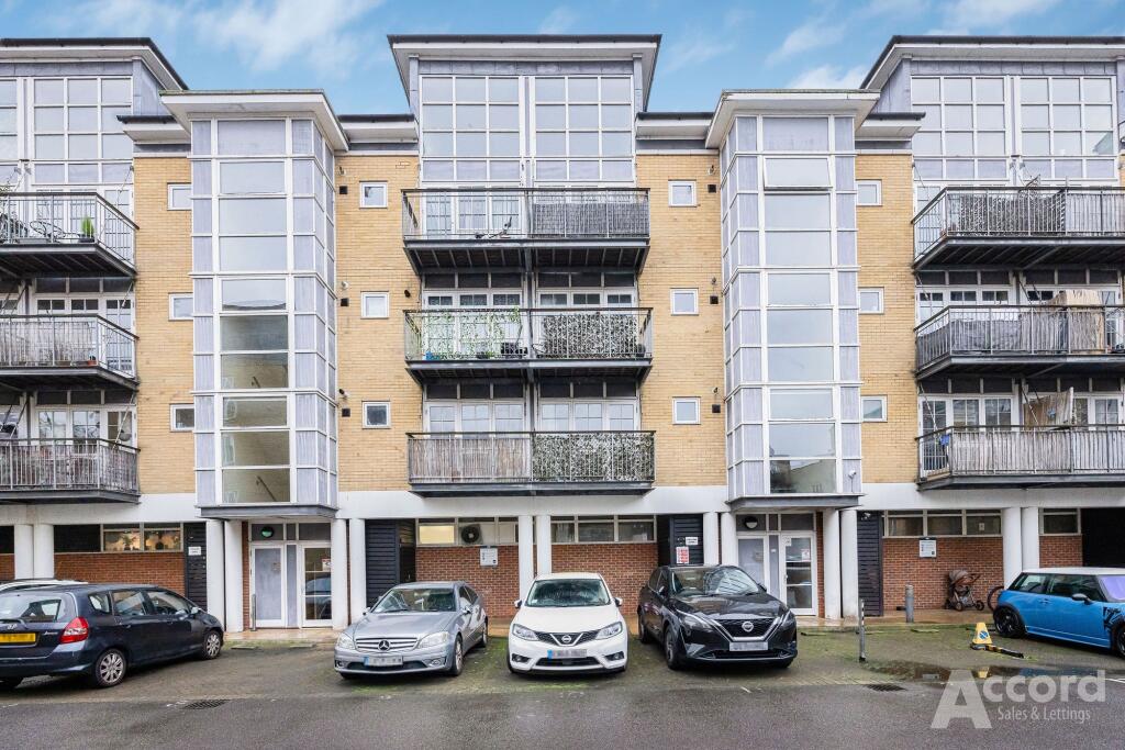 Main image of property: Malt House Place, Romford, RM1