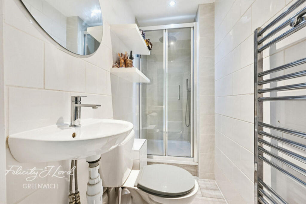 Apartment in London - View 5