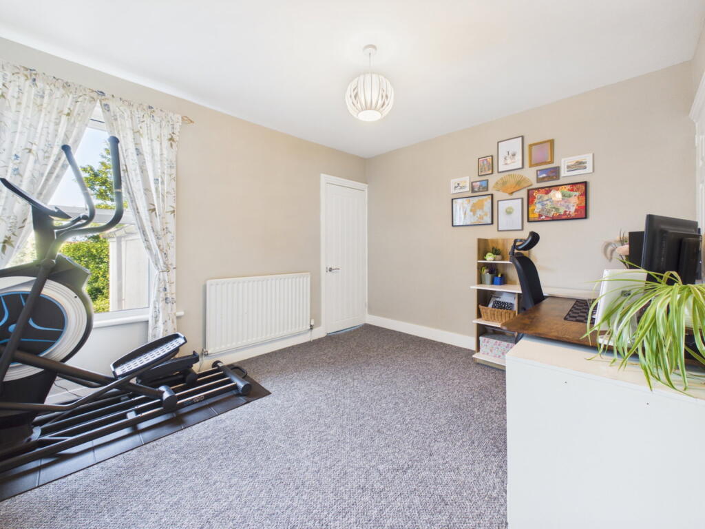 House in Gillingham, Medway - View 5