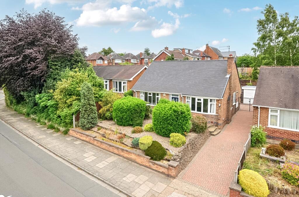 Main image of property: Arundel Drive, Bramcote, Nottingham, Nottinghamshire, NG9