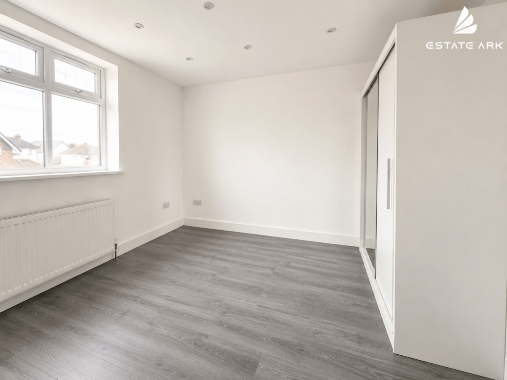 House in Ilford - More