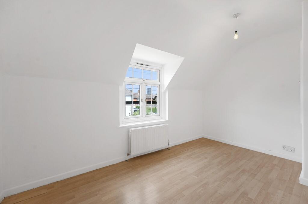 House in London - View 5