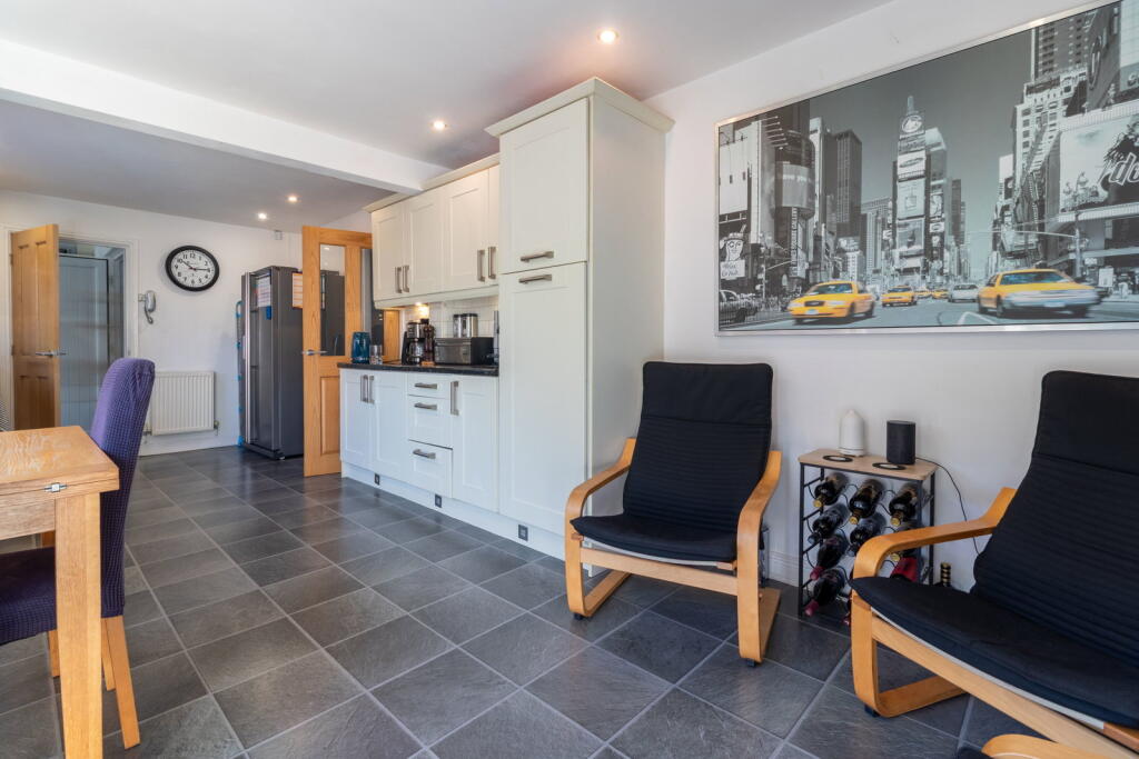 House in Chorley, Clayton-le-Woods - View 3