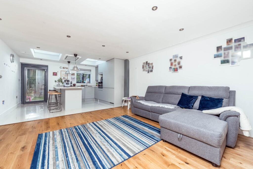 House in Morden, Lower Morden - View 5