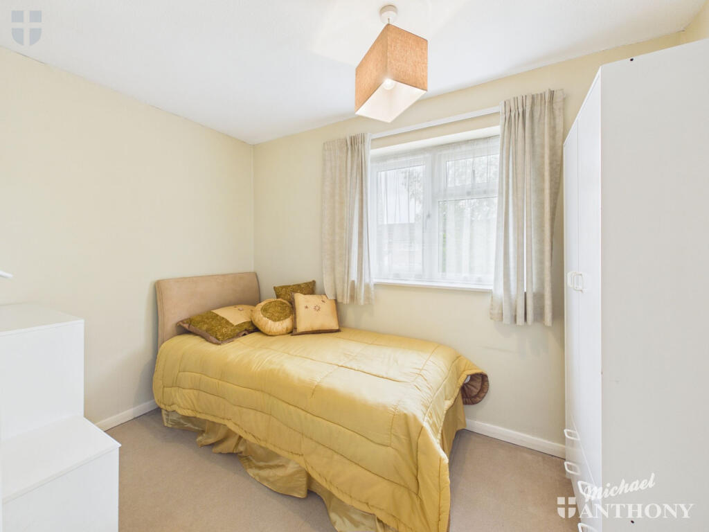 Elmhurst Road, Aylesbury - View 6