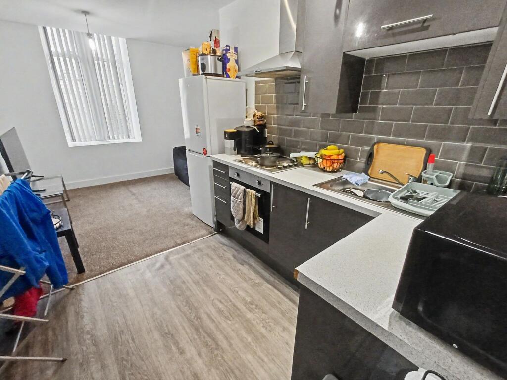 Apartment in Calderdale, West Yorkshire - View 2