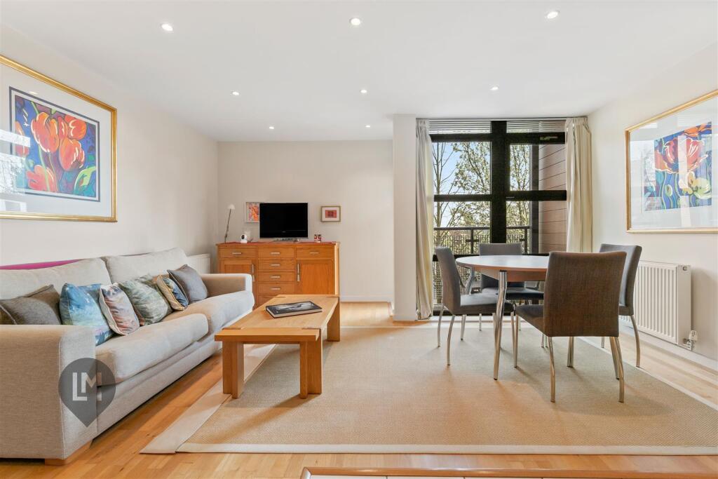 Main image of property: Scott Avenue, London