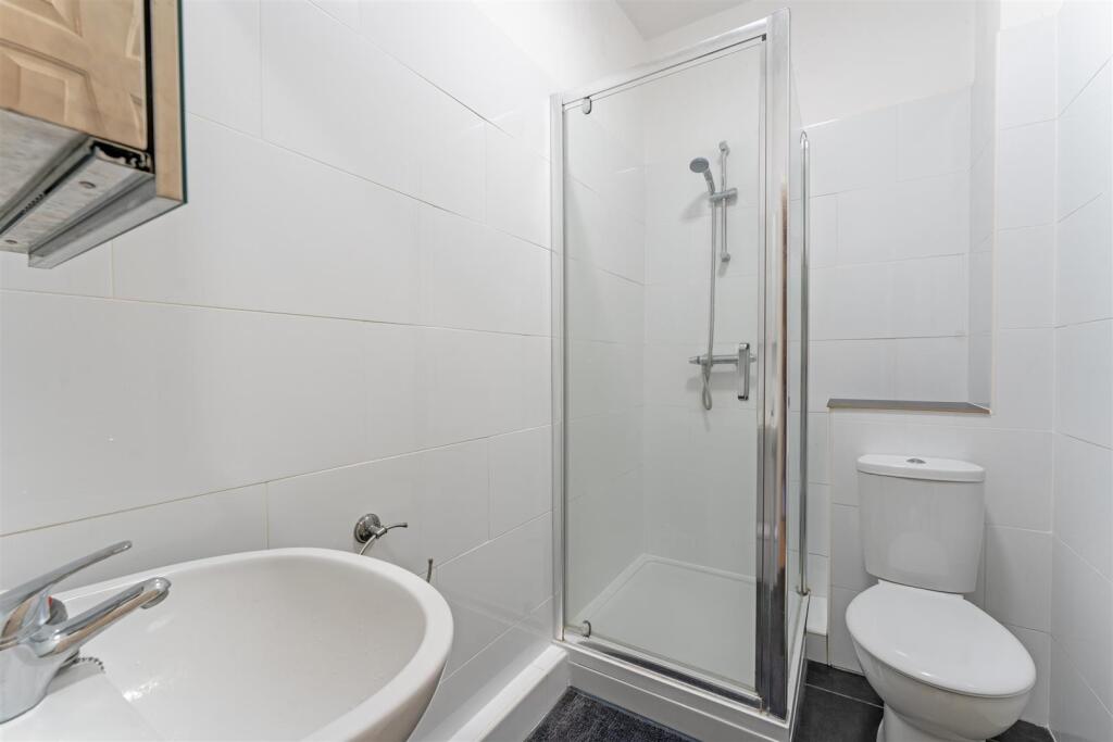 Apartment in London, Snaresbrook - More