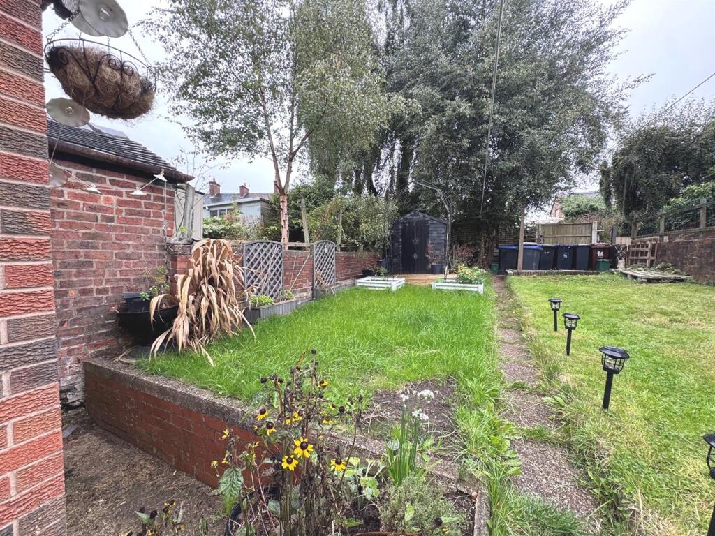 Grosvenor Street, Leek photo 2