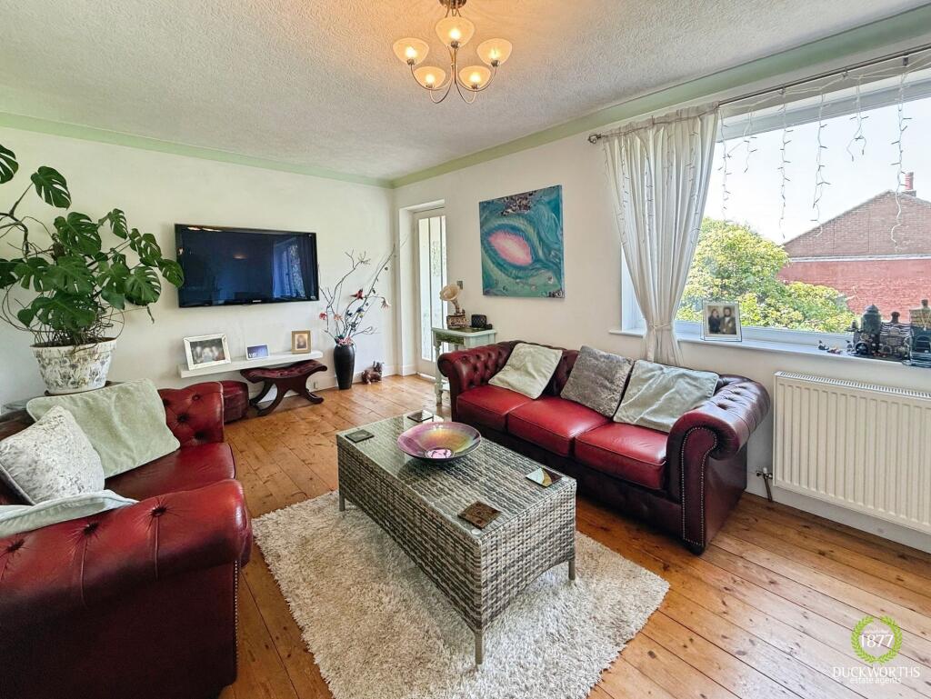 Larkhill Avenue, Burnley, BB10 - View 4