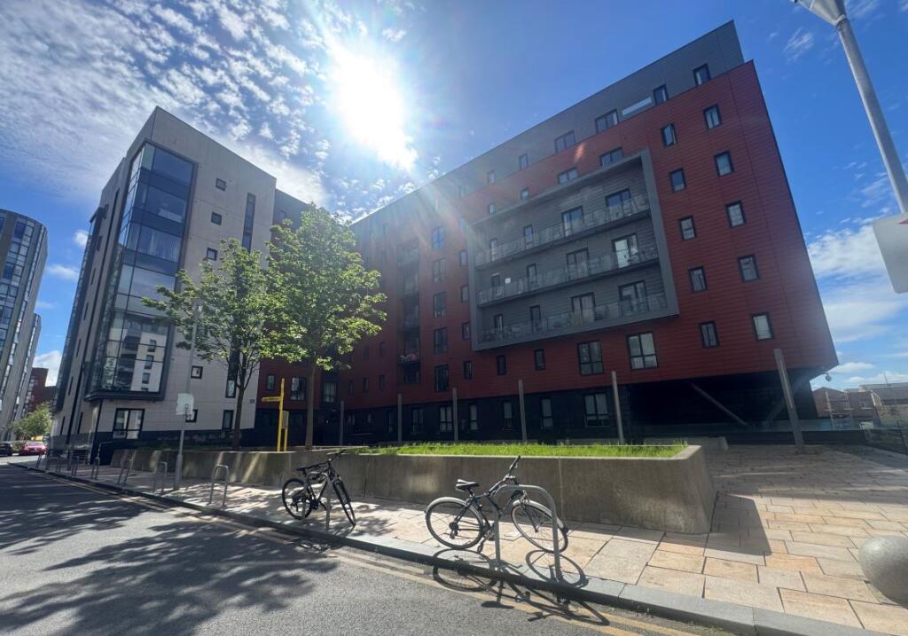 Main image of property: Apartment 606 The Gallery, 14 Plaza Boulevard, Liverpool, Merseyside, L8 5RX