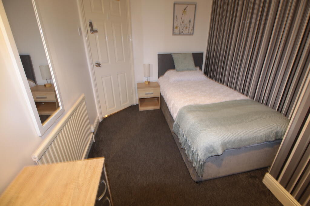 House in Lincoln, Lincolnshire - View 3