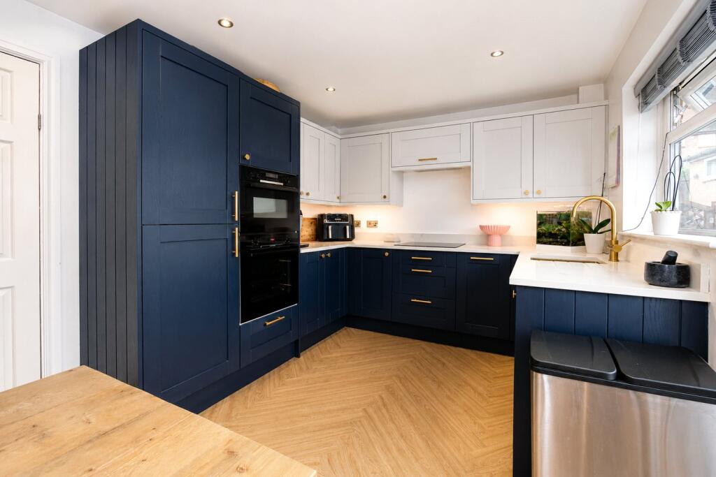 House in Bradford - View 5