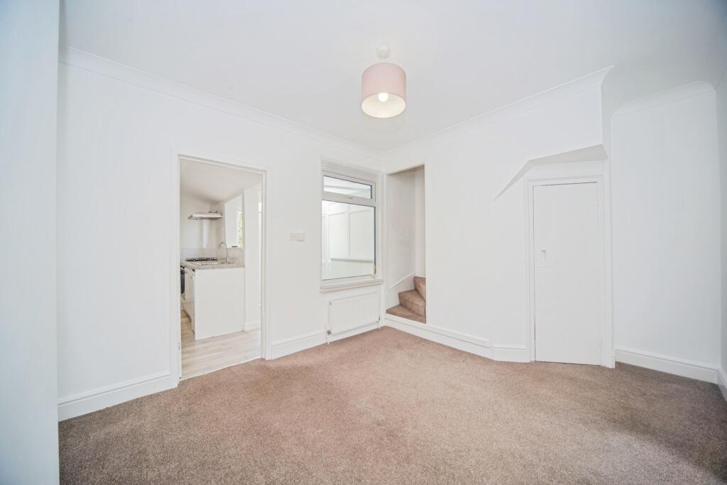 House in Southampton - View 3