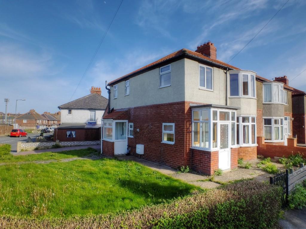 Main image of property: 30, West Cliff Avenue, Whitby, North Yorkshire, YO21