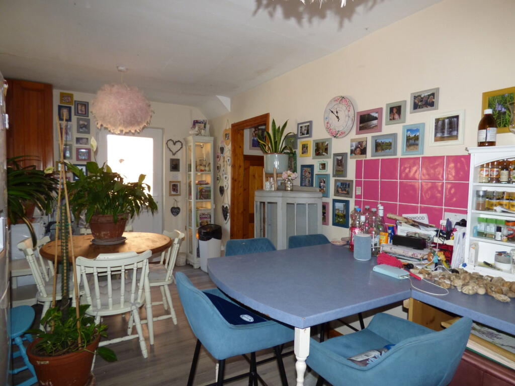 House in Worcester - View 4