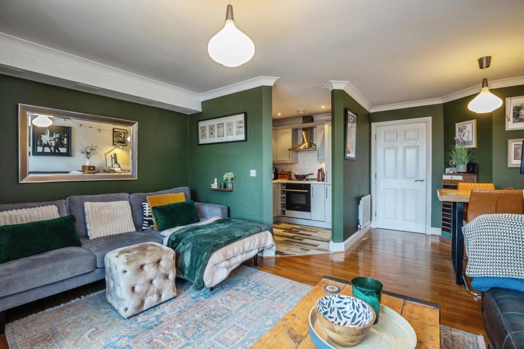 Main image of property: Estuary Reach, Pleasant Row, Gillingham, Kent, ME7