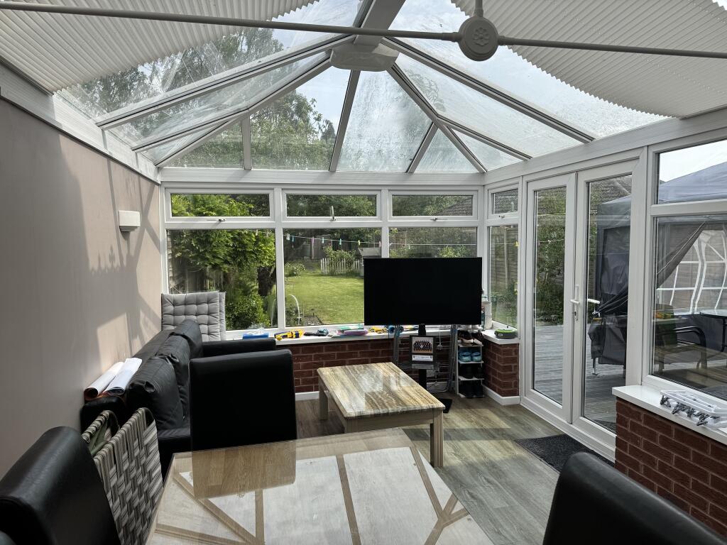 9 Duck Lane, Wolverhampton, WV8 1HZ photo 5