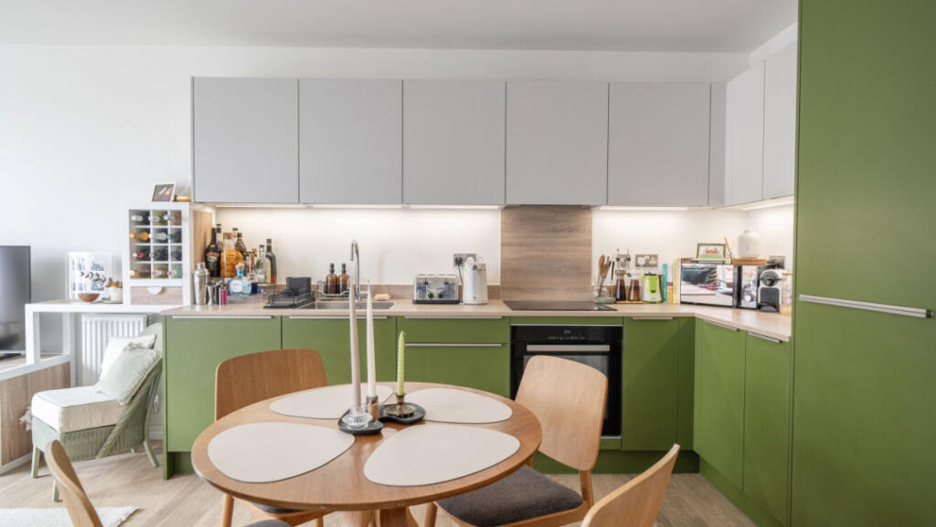 Apartment in London - More