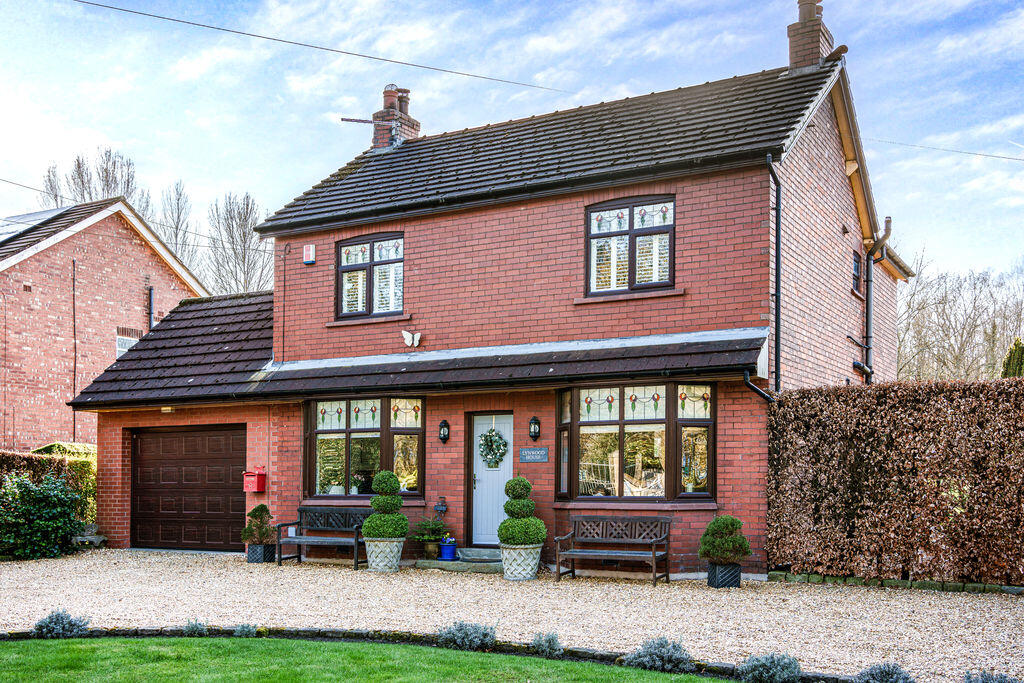 Main image of property: 197 Liverpool Road, Rufford L40 1SD