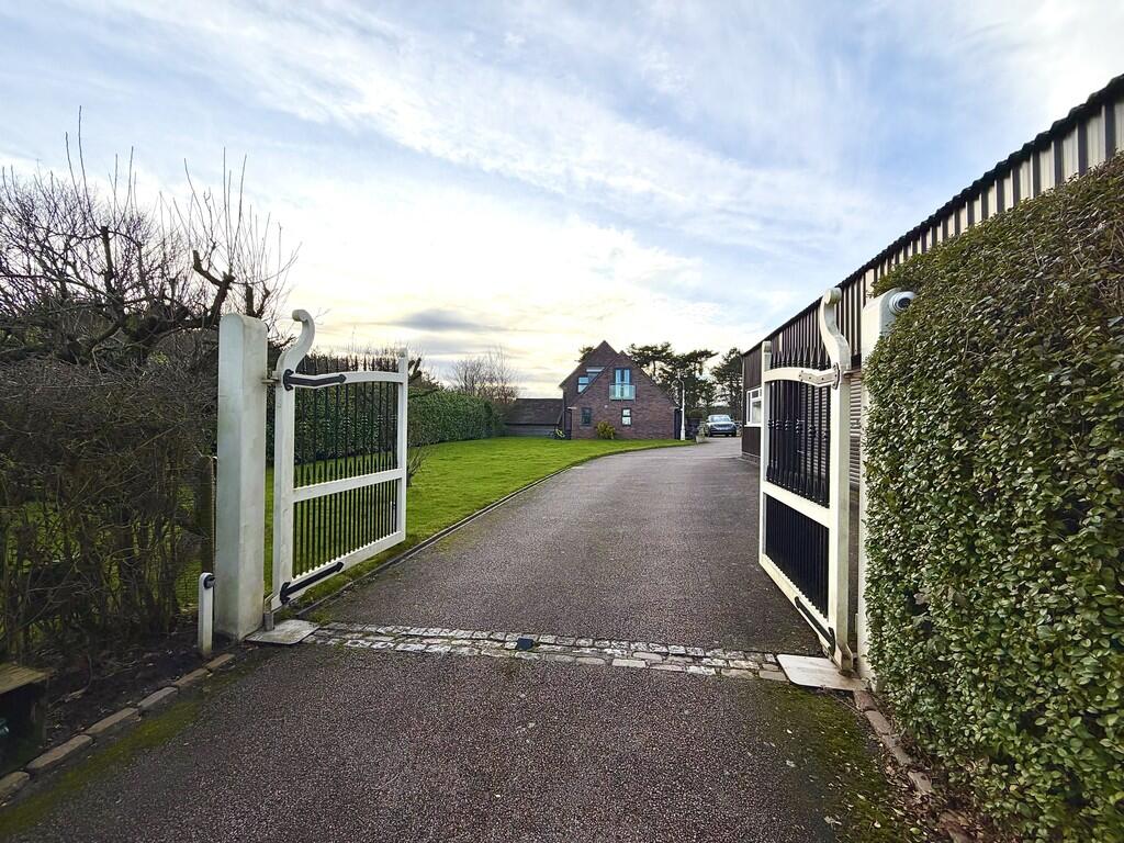 Additional image 2 of Carroway Head, Bangley