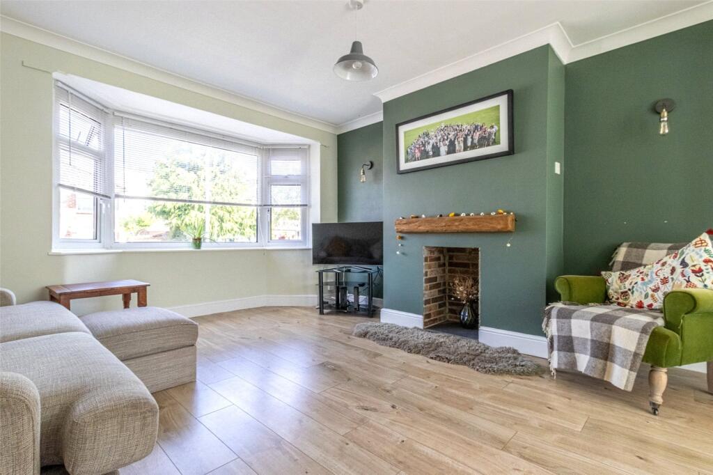 Falmouth Grove, Parklands, Swindon, Wiltshire, SN3 photo 3