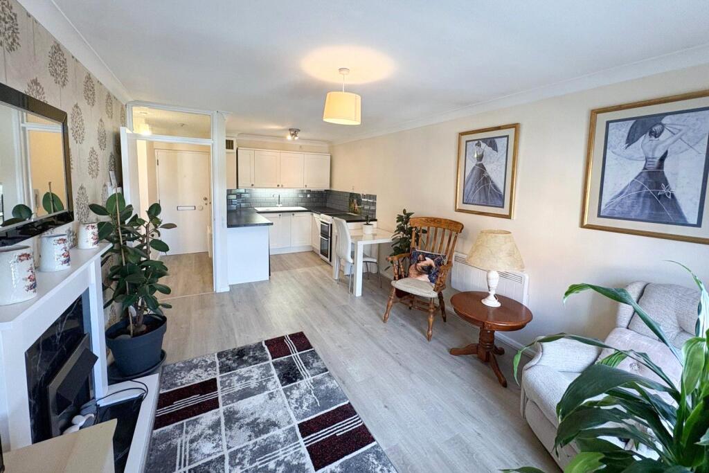 Fountain Court, Westbury - View 2