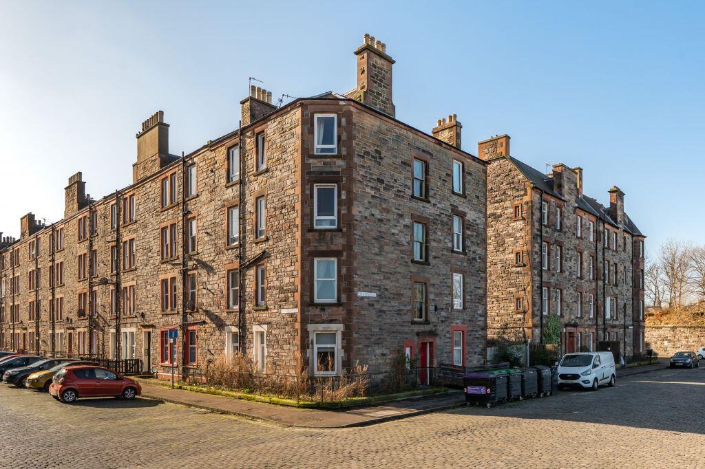 Main image of property: 16 2F1 Wheatfield Place, Edinburgh, EH11 2PF