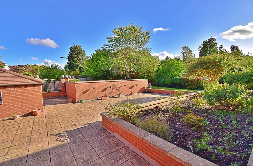134 The Avenue, Highams Park, London. E4 9RP photo 2