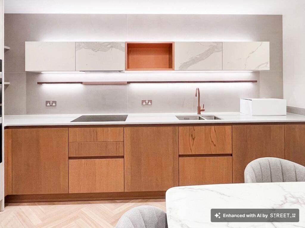 Main image of property: Hampton House, Kings Road Park, Fulham, SW6