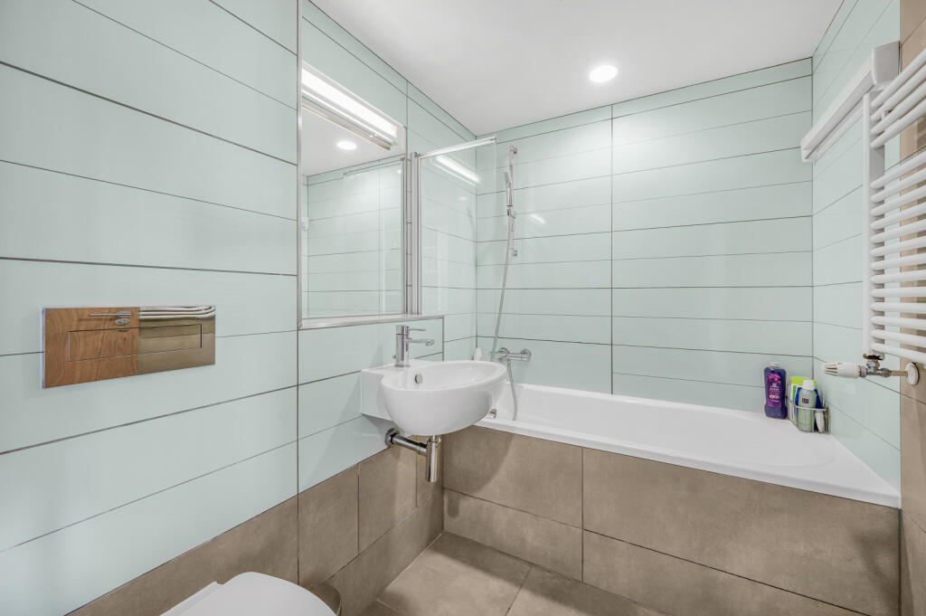 Apartment in London - More