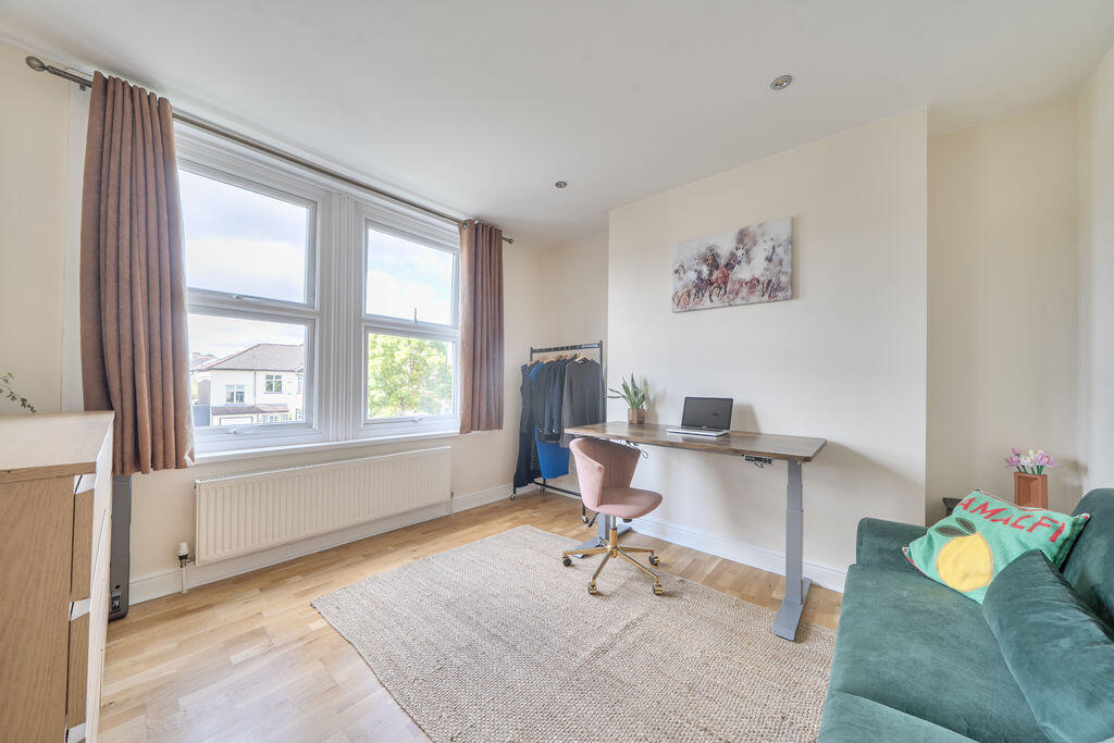 Apartment in London - View 5