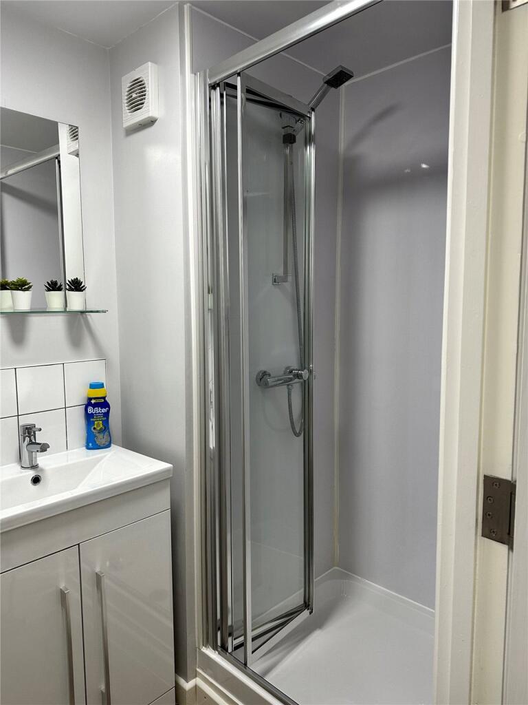 5 bedroom apartment for rent